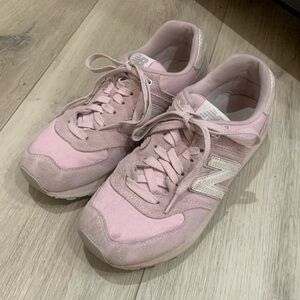 Women’s New Balance 574 shoes